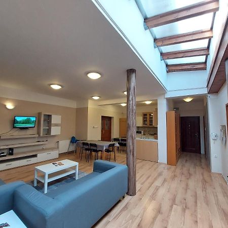 CsaládBarát Vendéglak Szegedi Magánszálláshely 9 fő részére, nagycsaládok és baráti társaságok részére Exterior foto